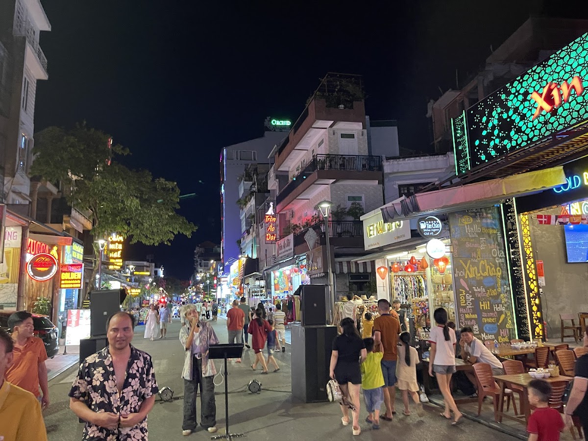 Hue Walking Street