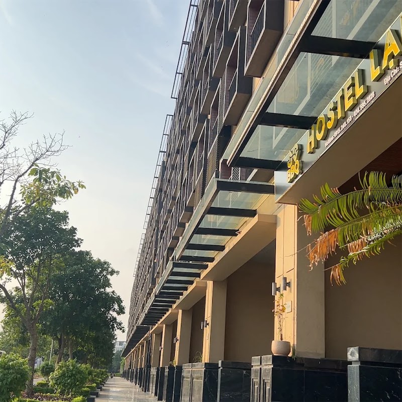 BBQ HOTEL & HOSTEL LẠNG SƠN (with Swimming Pool)