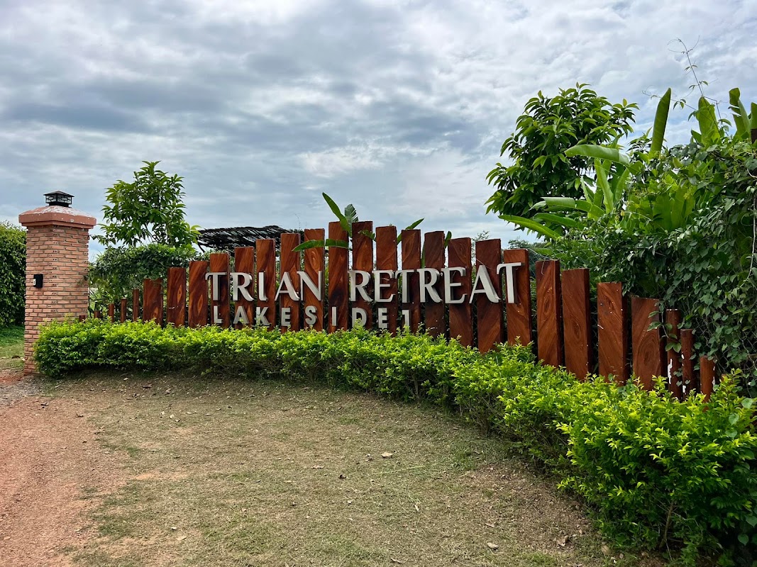 Trị An Retreat Lakeside 1
