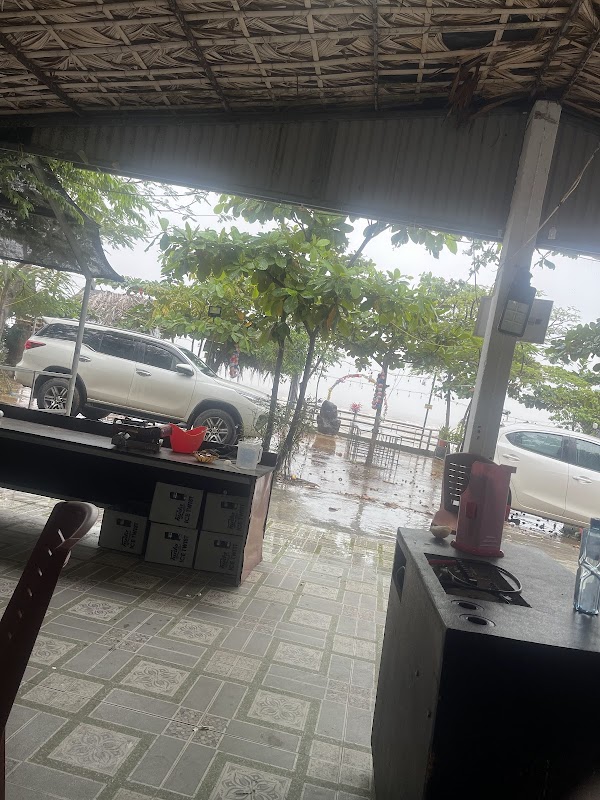 Bãi biển Cửa Hiền