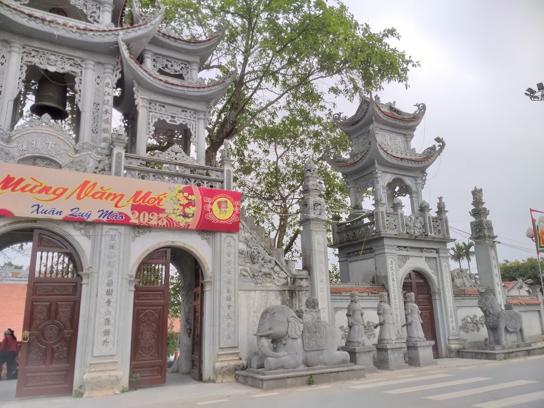 Đền Buộm (Chầu Bát)