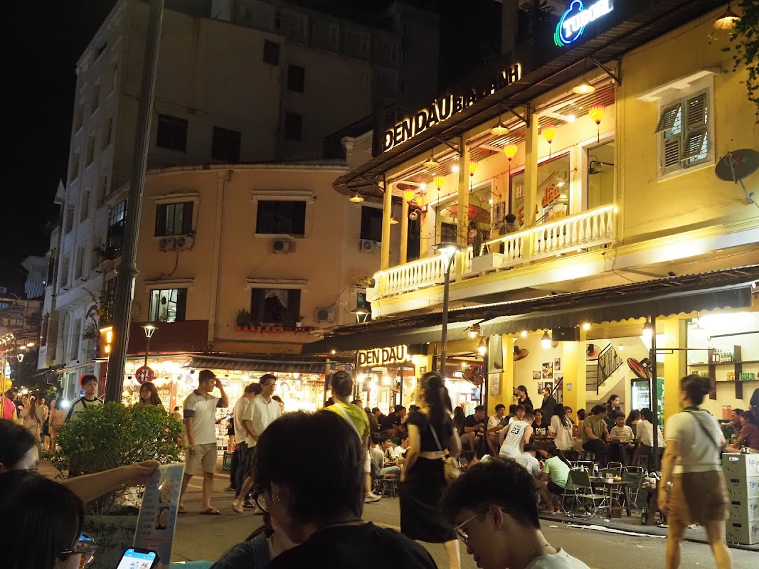 Đường đi bộ Huế