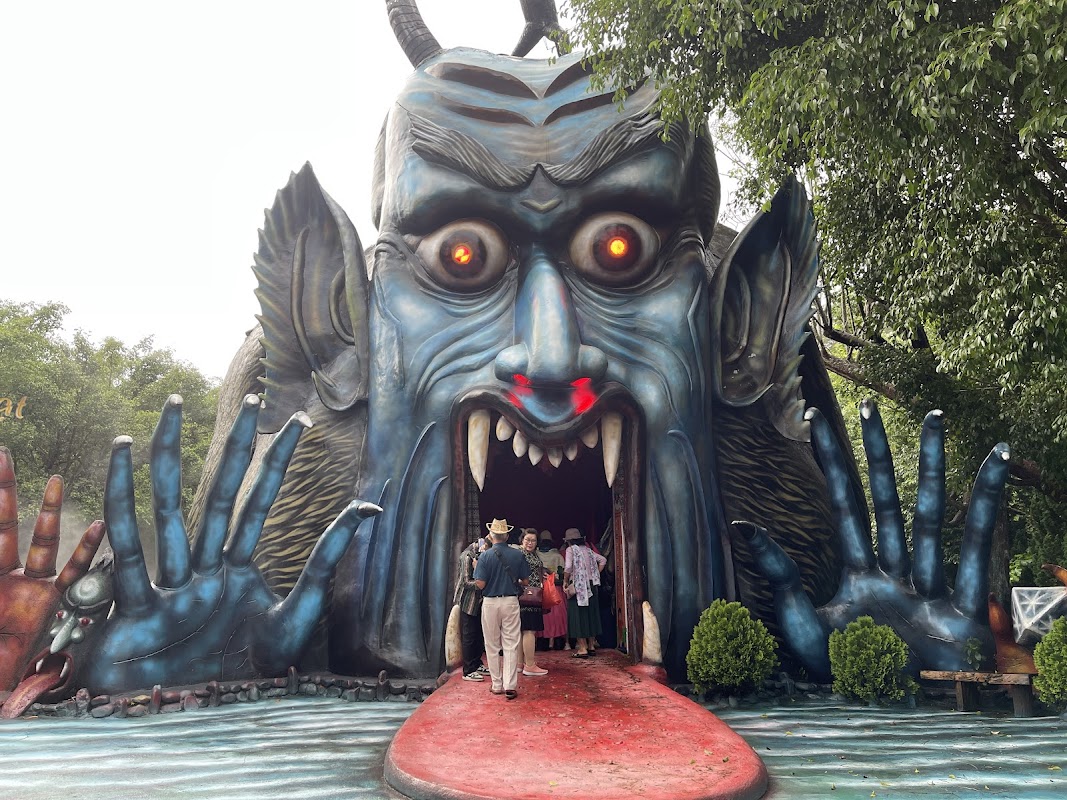 Khu du lịch Quỷ Núi