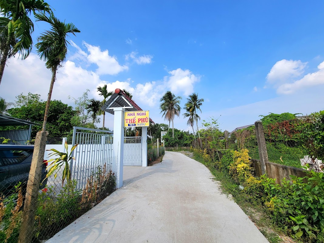 Nhà nghỉ Thế Phú