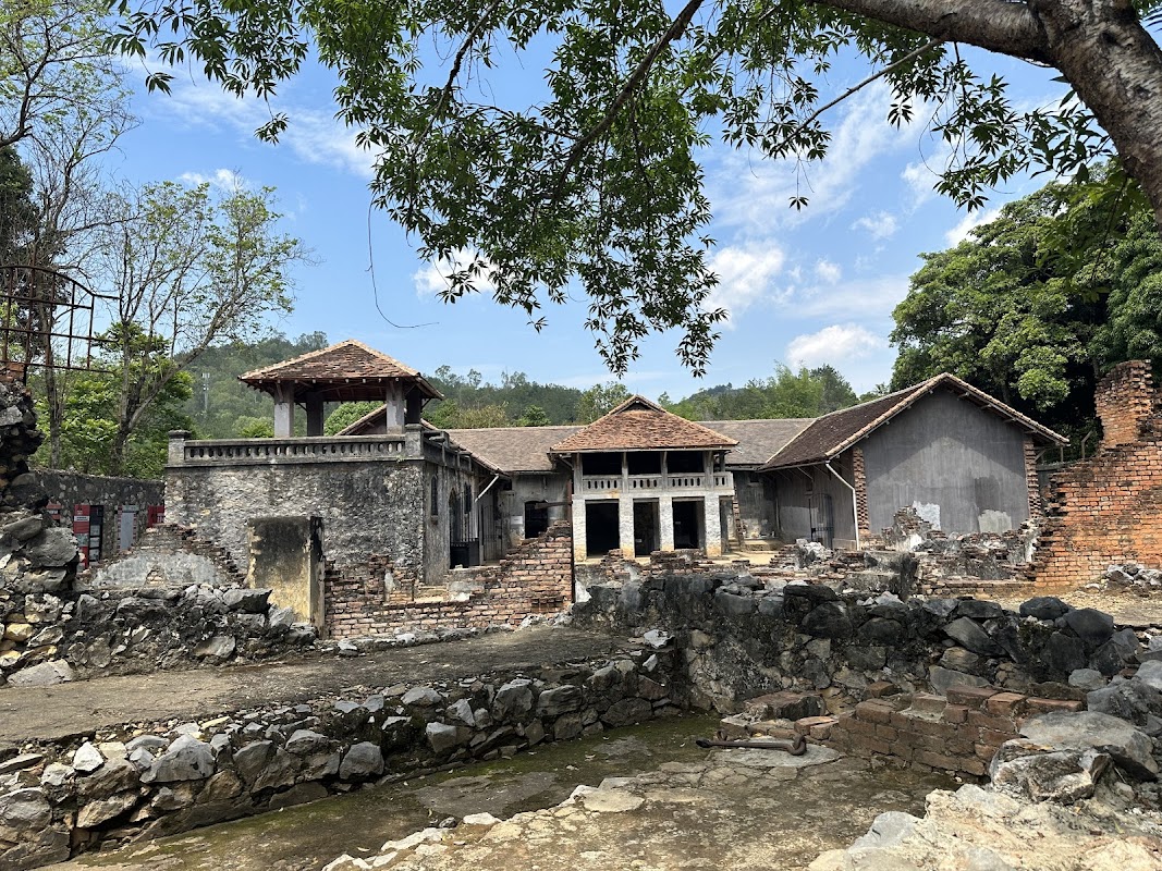 Di Tích Nhà Tù Sơn La