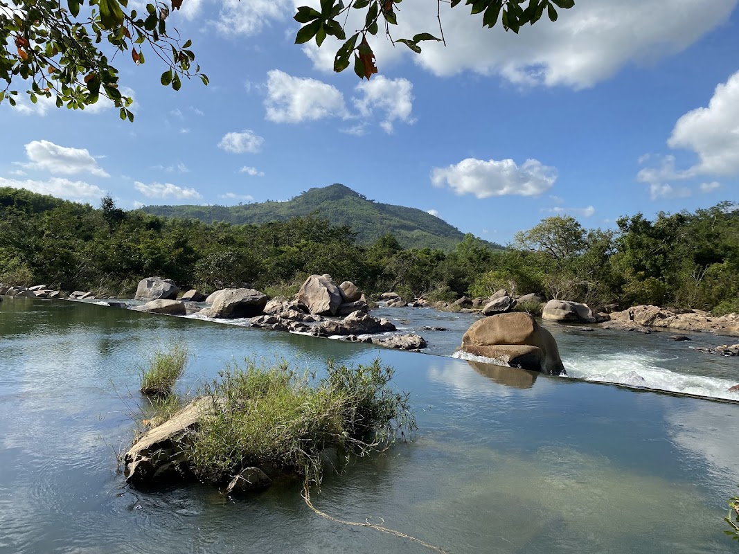 Khu du lịch sinh thái Hầm Hô