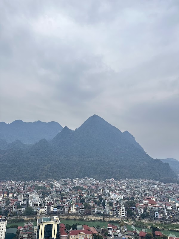 Đồn Pháp đỉnh núi Cấm