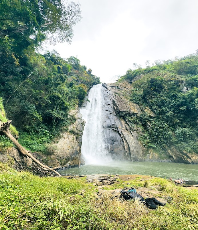 Phi Liêng Waterfall