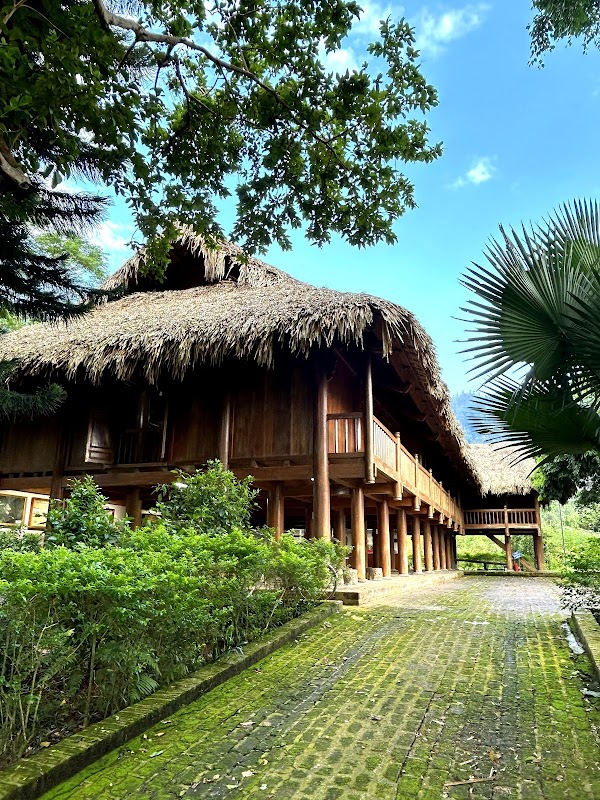 Di tích Chiến Khu Vần