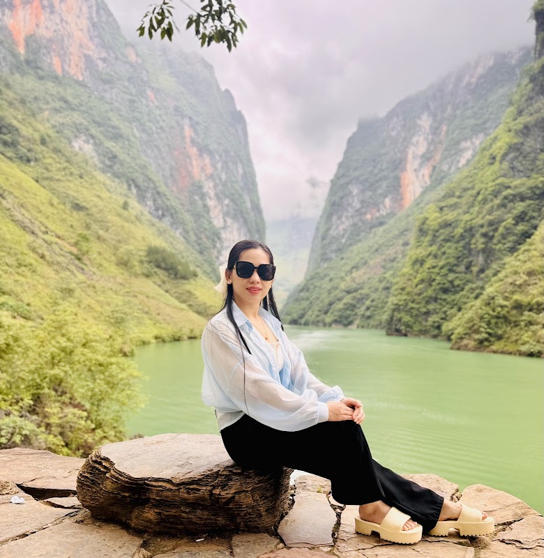 Minh Tuấn travel