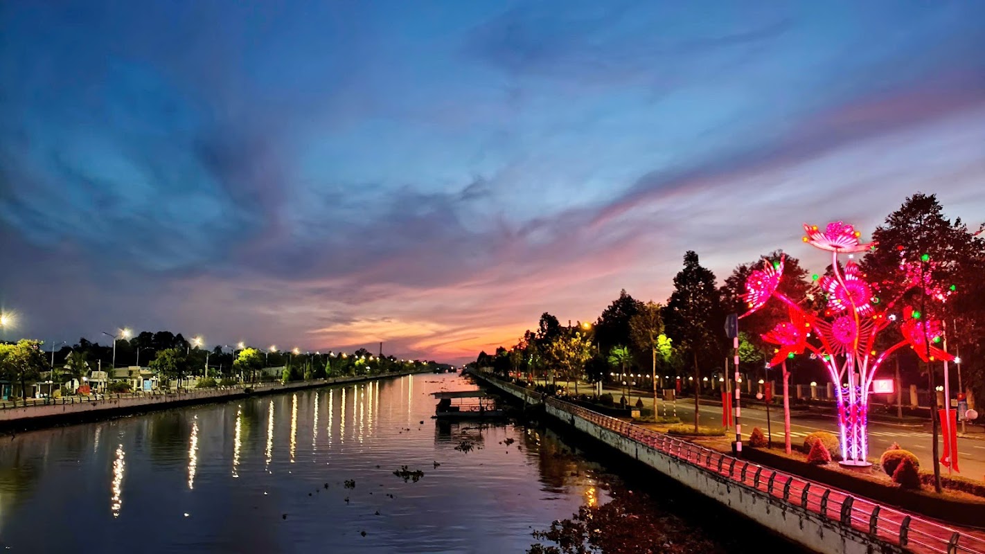 Du thuyền Hậu Giang