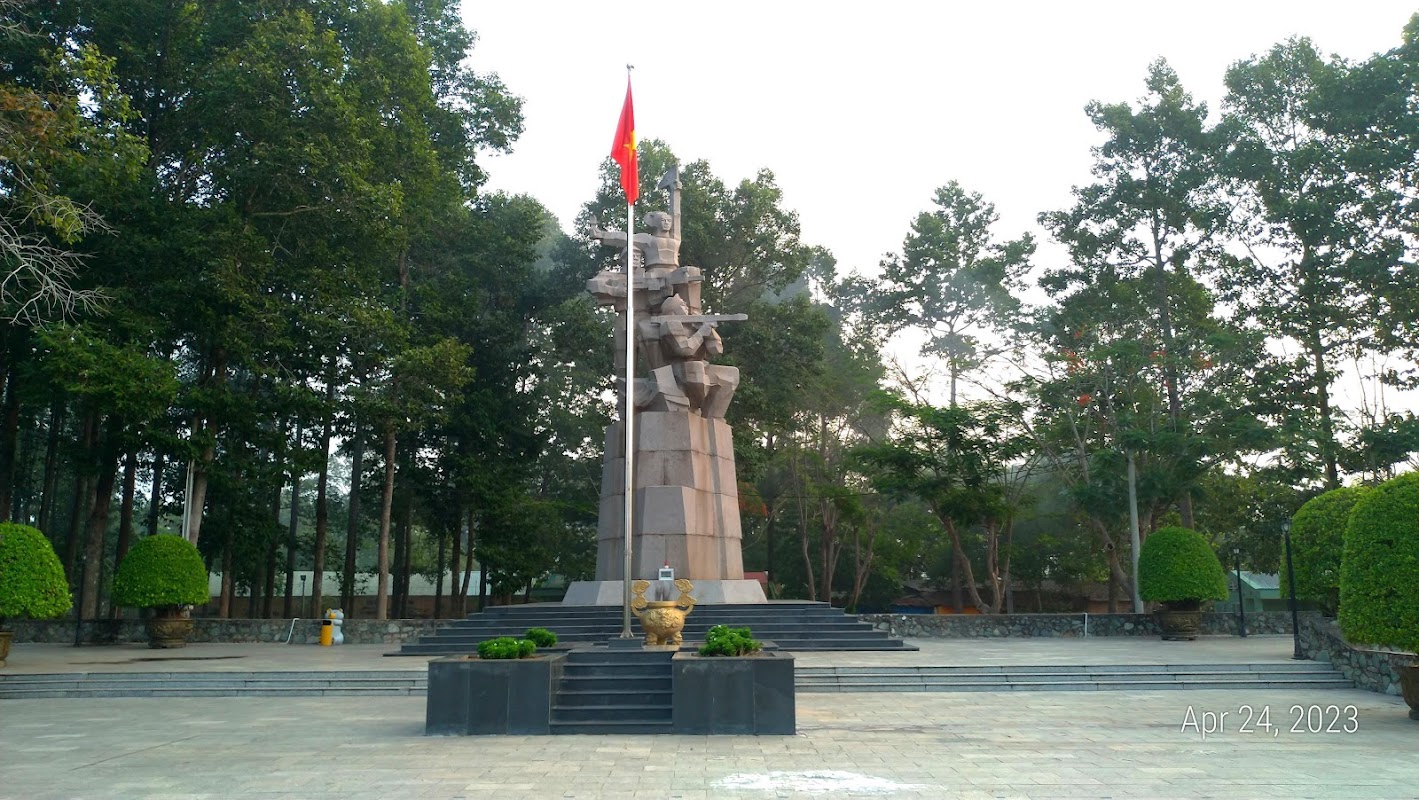 Tượng đài chiến thắng Bàu Bàng